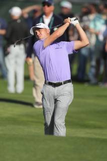 SCOTTSDALE, AZ - FEBRUARY 01: Justin Thomas hits an approach shot on the tenth hole at the second round of the Waste Management Phoenix Open on February 01, 2019, at TPC Scottsdale in Scottsdale, Arizona.(Photo by Will Powers Icon Sportswire) GOLF: FEB 01 PGA Golf Herren - Waste Management Phoenix Open Icon2020020119035 EDITORIAL USE ONLY