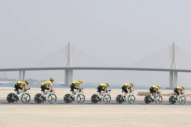 Sport Themen der Woche KW08 Sport Bilder des Tages Photo LaPresse - Fabio Ferrari February 24, 2019 Abu Dhabi (United Arab Emirates) Cycling UAE Tour 2019 - Stage 1 - From Al Hudayriat Island to Al Hudayriat Island - TTT 9,9 miles In the pic: the race  Copyright: xFabioxFerrari LaPressex