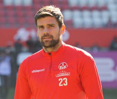24.02.2019, xklex, Fussball 3.Liga, 1.FC Kaiserslautern - FSV Zwickau emspor, v.l. Florian Dick (Kaiserslautern) (DFL DFB REGULATIONS PROHIBIT ANY USE OF PHOTOGRAPHS as IMAGE SEQUENCES and or QUASI-VIDEO) Kaiserslautern