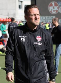 24.02.2019, xklex, Fussball 3.Liga, 1.FC Kaiserslautern - FSV Zwickau emspor, v.l. Kaiserslautern-Trainer Sascha Hildmann (DFL DFB REGULATIONS PROHIBIT ANY USE OF PHOTOGRAPHS as IMAGE SEQUENCES and or QUASI-VIDEO) Kaiserslautern