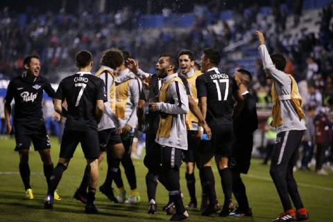 Futbol, Universidad Catolica vs Libertad. Copa Libertadores 2019 Los jugadores de Libertad celebran contra Universidad Catolica durante el partido del grupo H de Copa Libertadores en el estadio San Carlos de Apoquindo. Santiago de Chile. 10 04 2019 Javier Torres Photosport Football, Universidad Catolica vs Libertad. Copa Libertadores Championchip 2019 Libertad s players celebrates against Universidad Catolica during group H for Copa Libertadores Championship held at San Carlos de Apoquindo stadium. Santiago, Chile. 10 04 2019 Javier Torres Photosport Universidad Catolica vs Libertad, Copa Libertadores 2019