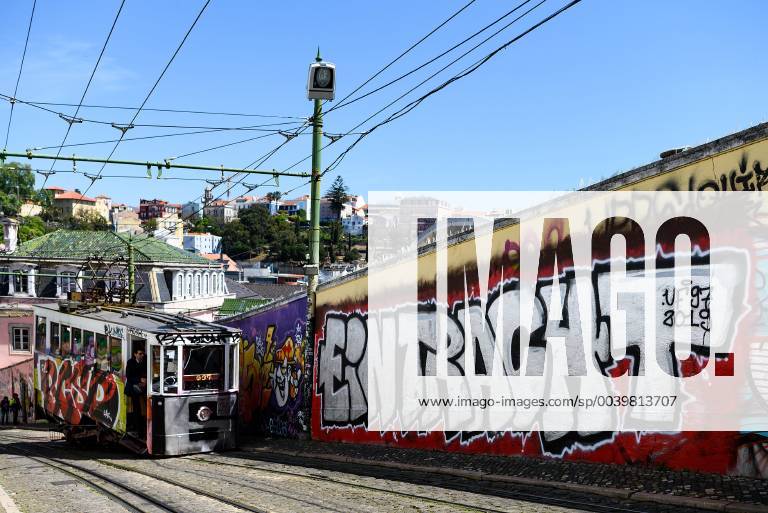 12 04 19 Xfux Fussball Europa League 1 4 Finale Eintracht Frankfurt Graffiti An Der Gloria Seil