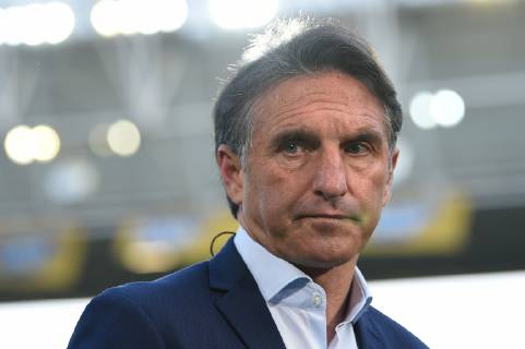 28.04.2019, xmeix, Fussball, 1. Bundesliga, TSG 1899 Hoffenheim - VfL Wolfsburg, emspor, v.l. Bruno Labbadia (Trainer VfL Wolfsburg) DFL regulations prohibit any use of photographs as image sequences and or quasi-video. 1. Fussball Bundesliga, TSG 1899 Hoffenheim - VfL Wolfsburg Sinsheim Copyright: xEIBNER Meiserx EP_MEIS