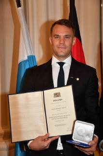 Manuel Neuer Verleihung der Sozialmedaille Bayerische Staatsmedaille für soziale Verdienste Max-Joseph-Saal Residenz München 13. Mai 2019
