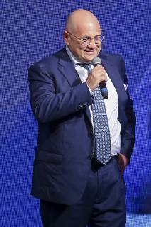Italy: Football Leader 2019 Football - 2019 leader, the national award of the AIAC Italian Association of Football Coaches, in the seventh consecutive year, in photos Maurizio de Giovanni is an Italian writer, screenwriter, and playwright, author mostly of detective novels. ( Photo by Antonio Balasco Pacific Press) Naples Campania Italy  AntonioxBalascox xPacificxPress