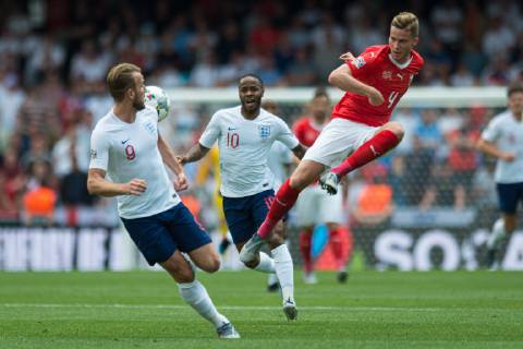 Guimaraes, Portugal, 09.06.2019, UEFA Nations League, 3. Platz, Schweiz - England, Harry Kane (England), Raheem Sterling (England) and Nico Elvedi (Switzerland) battle for the ball ( Defodi-09-531-002167