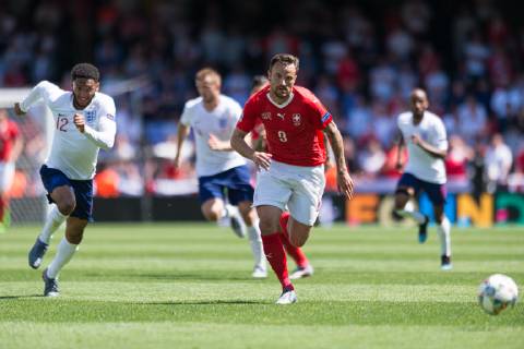 Guimaraes, Portugal, 09.06.2019, UEFA Nations League, 3. Platz, Schweiz - England, Joe Gomez (England) and Haris Seferovic (Switzerland) battle for the ball ( Defodi-09-531-002609