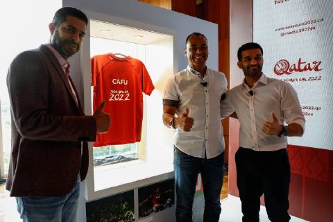 Brazilian former soccer player Marcos Evangelista de Moraes Cafu (C) poses with Qatar 2022 World Cup President Nasser Al Khater (L) and Secretary General Hassan Al Tahwadi (R) during an exhibition on the Qatar 2022 World Cup, organized by the World Cup 2022 Organizing Committee, in Sao Paulo, Brazil, 21 June 2019. Cafu was appointed as one of the ambassadors of the event. Cafu appointed Qatar 2022 ambassador in Sao Paulo !ACHTUNG: NUR REDAKTIONELLE NUTZUNG!  Copyright: xMarceloxChellox AME5560 20190621-636967425840810882