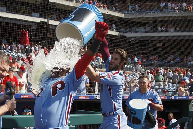 Sport Themen der Woche KW26 June 27, 2019: Philadelphia Phillies shortstop Jean Segura (2) gets doused by right fielder Bryce Harper (3) as they celebrate the walk off win following the MLB, Baseball Herren, USA game between the New York Mets and Philadelphia Phillies at Citizens Bank Park in Philadelphia, Pennsylvania. Christopher Szagola CSM MLB 2019: Mets vs Phillies JUN 27 - ZUMAcs7_ 20190627_zaf_cs7_014 Copyright: xChrisxSzagolax