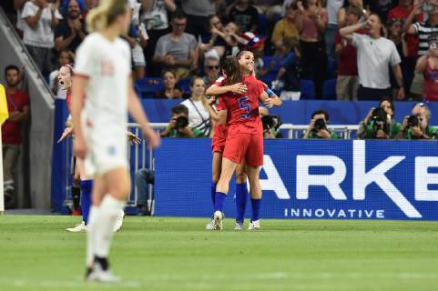 Joie de Alex Morgan (etats unis) et de ses coequipieres FOOTBALL : Angleterre vs Etats-Unis - Coupe du monde de Football Feminin 1 2 finale - 02 07 2019 FredericChambert Panoramic