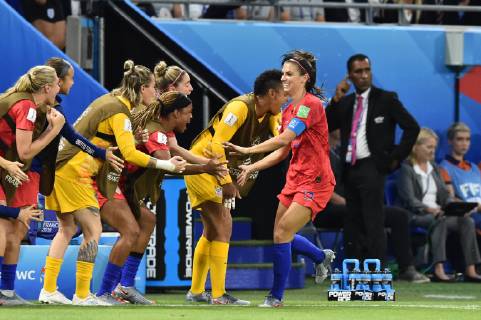 Joie de Alex Morgan (etats unis) et de ses coequipieres FOOTBALL : Angleterre vs Etats-Unis - Coupe du monde de Football Feminin 1 2 finale - 02 07 2019 FredericChambert Panoramic