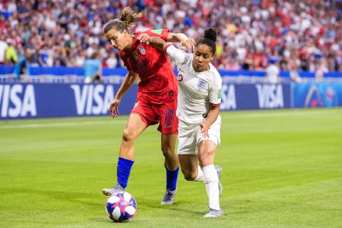 (L-R) Tobin Heath of USA women, Demi Stokes of England women during the FIFA Women s World Cup France 2019 semi final match between England and United States of America at Stade de Lyon on July 02, 2019 in Lyon, France FIFA Women s World Cup France 2019 2018 2019 xVIxVIxImagesx xGerritxvanxKeulenxIVx 14898034