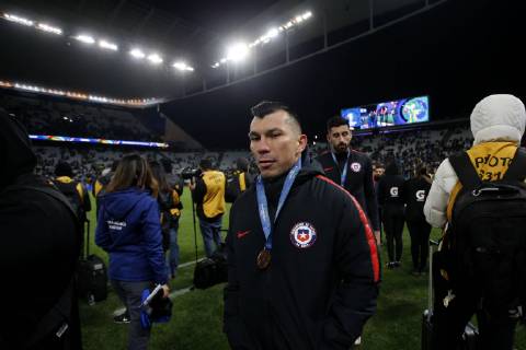 Futbol, Argentina vs Chile Copa America 2019 El jugador de la seleccion chilena Gary Medel abandona la cancha tras el partido de de definicion del tercer lugar de la Copa America contra Argentina disputado en el estadio Arena de Corinthians de San Pablo, Brasil. 06 07 2019 Andres Pina Photosport Football, Argentina vs Chile Copa America Championship 2019 Chile s player Gary Medel leaves the field after the Copa America definition of the third place match against Argentina held at the Arena do Corinthians stadium in Sao Paulo, Brazil. 06 07 2019 Andres Pina Photosport Argentina vs Chile, Copa America 2019 