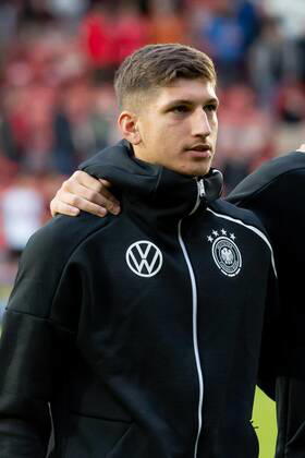 Wrexham, Wales 10.09.2019, UEFA EM Qualifikation, Gruppe I, Wales U21, U 21 - Deutschland U21, Vitaly Janelt (GER) Schaut, looks on ( Wrexham Racecourse Ground Wales United Kingdom eu-images-01061010255