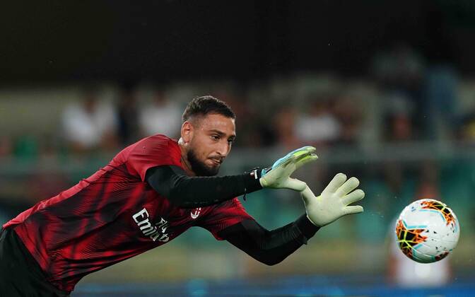 Photo LaPresse - Spada September 15 2019 Verona ( Italy ) Soccer A.C. Milan- Season 2019-2020 - Serie A - Hellas Verona vs AC Milan In the pic: Gianluigi Donnarumma  Copyright: xSpada LaPressex