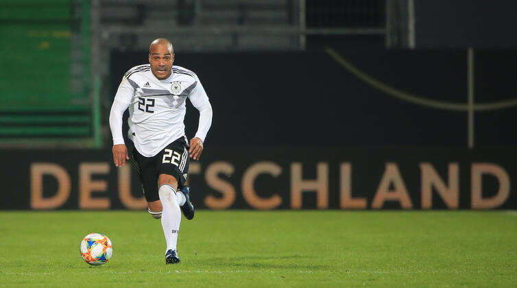 07.10.2019, DFB-All-Stars vs Azzuri Legends, Sportpark Ronhof Fuerth, Fussball, im Bild: David Odonkor ( DFB All Stars)