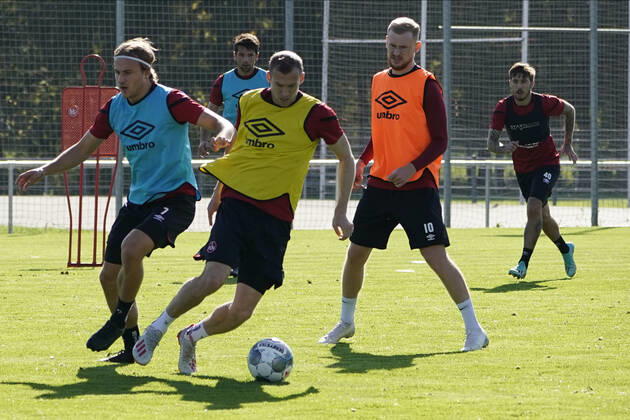 14.10.2019 - Fussball - 2. Fussball-Bundesliga - Saison 2019 2020 - 1. FC Nürnberg Nuernberg FCN Club - Training - - Soccer 2 Soccer Bundesliga Season 2019 2020 1 FC Nuremberg Nuremberg FCN Club, Deutschland, Nuernberg, Sportpark Valznerweiher - Felix Lohkemper 7 Sebastian Kerk 10 DFL REGULATIONS PROHIBIT ANY USE OF PHOTOGRAPHS AS IMAGE SEQUENCES AND OR QUASI-VIDEO. Copyright: HMBxMedia BorisxSchumacher