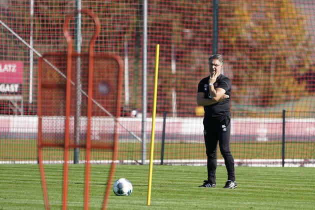 14.10.2019 - Fussball - 2. Fussball-Bundesliga - Saison 2019 2020 - 1. FC Nürnberg Nuernberg FCN Club - Training - - Soccer 2 Soccer Bundesliga Season 2019 2020 1 FC Nuremberg Nuremberg FCN Club, Deutschland, Nuernberg, Sportpark Valznerweiher - Damir Canadi, Trainer DFL REGULATIONS PROHIBIT ANY USE OF PHOTOGRAPHS AS IMAGE SEQUENCES AND OR QUASI-VIDEO. Copyright: HMBxMedia BorisxSchumacher