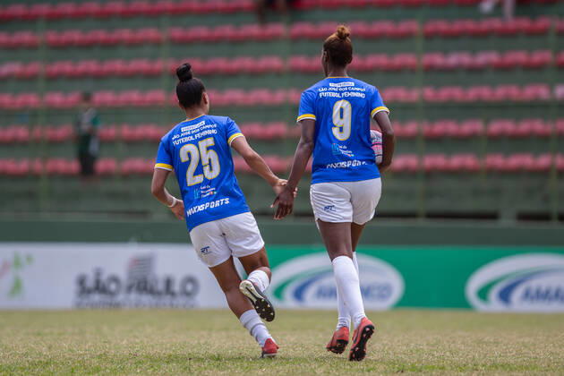 São José x Palmeiras VINHEDO, SP - 19.10.2019: SÃO JOSÉ X PALMEIRAS - Paulista Women& 39;s Football Cup - Sao Jose and Palmeiras draw 1-1 in the return game, the result leads Palmeiras to the decision against the Sao Paulo team. The match took place this Saturday morning, October 19, in Vinhedo. (Photo: Van Campos Fotoarena) x1816160x  VanxCampos