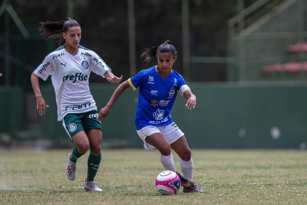 São José x Palmeiras VINHEDO, SP - 19.10.2019: SÃO JOSÉ X PALMEIRAS - Paulista Women& 39;s Football Cup - Sao Jose and Palmeiras draw 1-1 in the return game, the result leads Palmeiras to the decision against the Sao Paulo team. The match took place this Saturday morning, October 19, in Vinhedo. (Photo: Van Campos Fotoarena) x1816162x  VanxCampos