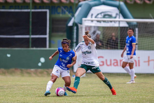 São José x Palmeiras VINHEDO, SP - 19.10.2019: SÃO JOSÉ X PALMEIRAS - Paulista Women& 39;s Football Cup - Sao Jose and Palmeiras draw 1-1 in the return game, the result leads Palmeiras to the decision against the Sao Paulo team. The match took place this Saturday morning, October 19, in Vinhedo. (Photo: Van Campos Fotoarena) x1816164x  VanxCampos
