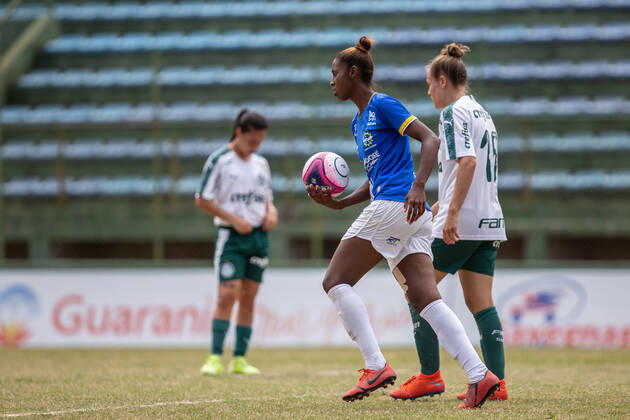 São José x Palmeiras VINHEDO, SP - 19.10.2019: SÃO JOSÉ X PALMEIRAS - Fernanda Tipa, center forward of São José, after his goal in the match. Paulista Women& 39;otball Cll Cup - Sao Jose and Palmeiras draw 1-1 in the return game, the result leads Palmeiras to the decision against the Sao Paulo team. The match took place this Saturday morning, October 19, in Vinhedo. (Photo: Van Campos Fotoarena) x1816168x  VanxCampos