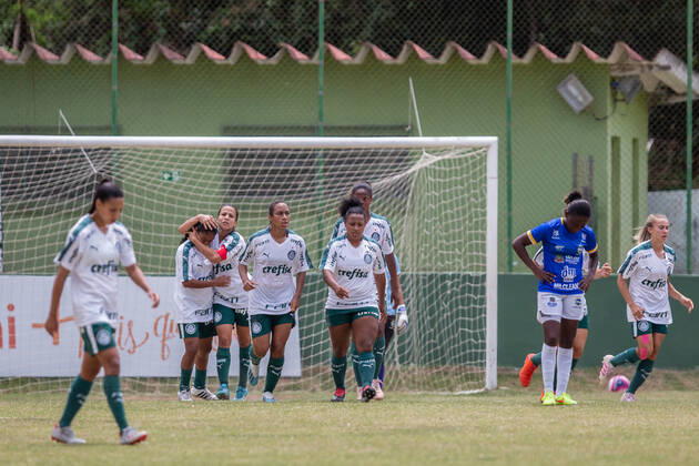 São José x Palmeiras VINHEDO, SP - 19.10.2019: SÃO JOSÉ X PALMEIRAS - Paulista Women& 39;s Football Cup - Sao Jose and Palmeiras draw 1-1 in the return game, the result leads Palmeiras to the decision against the Sao Paulo team. The match took place this Saturday morning, October 19, in Vinhedo. (Photo: Van Campos Fotoarena) x1816169x  VanxCampos