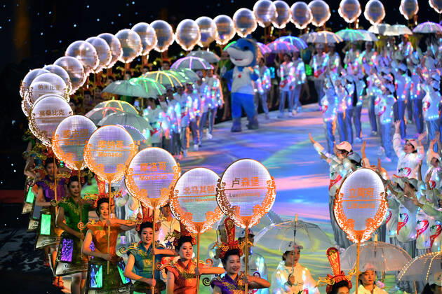 Bilder des Jahres 2019, Sport 10 Oktober Sport Themen der Woche KW43 Sport Bilder des Tages (191027) -- WUHAN, Oct. 27, 2019 -- Photo taken on Oct. 27, 2019 shows a view of the closing ceremony of the 7th CISM Military World Games in Wuhan, capital of central China s Hubei Province. ) (SP)CHINA-WUHAN-7TH MILITARY WORLD GAMES-CLOSING CEREMONY HuxHuhu 