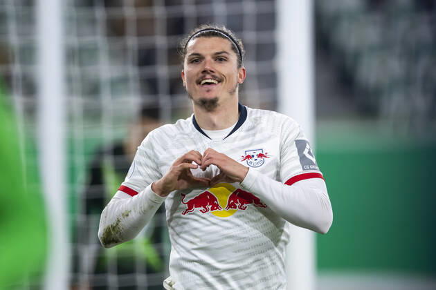 Bilder des Jahres 2019, Sport 10 Oktober Sport Bilder der Tages Fußball, DFB Pokal, Saison 2019 2020, 2. Runde, VfL Wolfsburg - RB Leipzig am 30.10.2019 an der Volkswagen Arena in Wolfsburg (Niedersachsen). Leipzigs Marcel Sabitzer jubelt nach seinem Tor zum 0:2. DFB REGULATIONS PROHIBIT ANY USE OF PHOTOGRAPHS AS IMAGE SEQUENCES AND OR QUASI-VIDEO. Copyright: xKirchner DavidxInderliedx