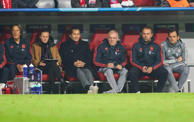 Champions League, Munich-Piraeus, Munich November 6, 2019. Toni TAPALOVIC, Torwarttrainer FCB Hansi FLICK, FCB interims coach, team manager, Hermann GERLAND, (der Tiger) FCB assistant coach, Leiter des FCB Campus , Hasan ( Brazzo ) Salihamidzic, FCB director Kathleen KRUEGER, Teammanager FCB Dr. Hans-Wilhelm Müller-Wohlfahrt, FCB Mannschaftsarzt, FC BAYERN MUNICH - OLYMPIACOS PIRAEUS 2-0 UEFA Football Champions League , Munich, November 06, 2019, Season 2019 2020, group stage ,group B, FCB, Reds, Bavaria, München