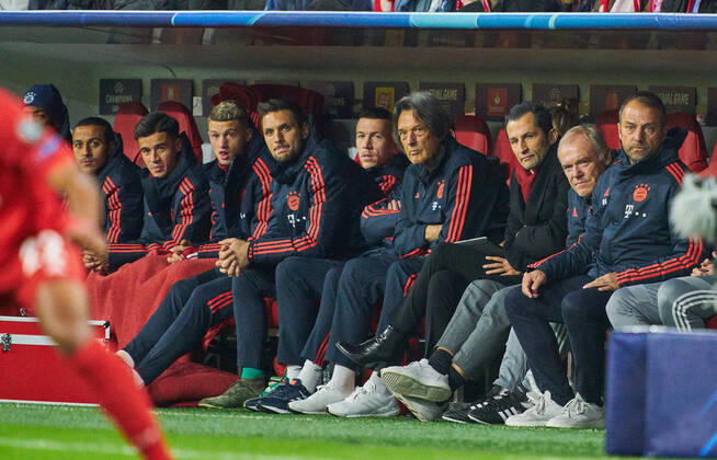 Champions League, Munich-Piraeus, Munich November 6, 2019. Hansi FLICK, FCB interims coach, team manager, Jerome BOATENG (FCB 17) Thiago ALCANTARA, FCB 6 Philippe COUTINHO, FCB 10 Mickael (Michael) CUISANCE, FCB 11 Ivan PERISIC, FCB 14 Sven ULREICH, FCB 26 Torwart Dr. Hans-Wilhelm Müller-Wohlfahrt, FCB Mannschaftsarzt, Kathleen KRUEGER, Teammanager FCB Hasan ( Brazzo ) Salihamidzic, FCB director Hermann GERLAND, (der Tiger) FCB assistant coach, Leiter des FCB Campus , FC BAYERN MUNICH - OLYMPIACOS PIRAEUS 2-0 UEFA Football Champions League , Munich, November 06, 2019, Season 2019 2020, group stage ,group B, FCB, Reds, Bavaria, München