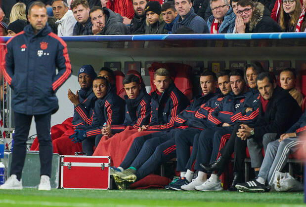 Champions League, Munich-Piraeus, Munich November 6, 2019. Hansi FLICK, FCB interims coach, team manager, Jerome BOATENG (FCB 17) Thiago ALCANTARA, FCB 6 Philippe COUTINHO, FCB 10 Mickael (Michael) CUISANCE, FCB 11 Ivan PERISIC, FCB 14 Sven ULREICH, FCB 26 Torwart Dr. Hans-Wilhelm Müller-Wohlfahrt, FCB Mannschaftsarzt, Kathleen KRUEGER, Teammanager FCB Hasan ( Brazzo ) Salihamidzic, FCB director FC BAYERN MUNICH - OLYMPIACOS PIRAEUS 2-0 UEFA Football Champions League , Munich, November 06, 2019, Season 2019 2020, group stage ,group B, FCB, Reds, Bavaria, München