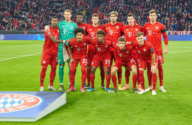 Champions League, Munich-Piraeus, Munich November 6, 2019. Team photo: Manuel NEUER, FCB 1 Benjamin PAVARD, FCB 5 Javi MARTINEZ, FCB 8 Robert LEWANDOWSKI, FCB 9 Leon GORETZKA, FCB 18 Alphonso DAVIES, FCB 19 Serge GNABRY, FCB 22 Thomas MUELLER, MÜLLER, FCB 25 David ALABA, FCB 27 Kingsley COMAN, FCB 29 Joshua KIMMICH, FCB 32 FC BAYERN MUNICH - OLYMPIACOS PIRAEUS 2-0 UEFA Football Champions League , Munich, November 06, 2019, Season 2019 2020, group stage ,group B, FCB, Reds, Bavaria, München