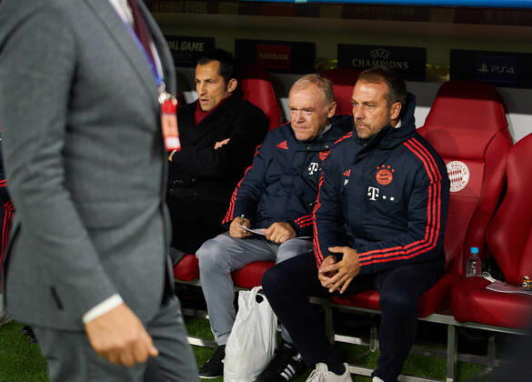 Champions League, Munich-Piraeus, Munich November 6, 2019. Hansi FLICK, FCB interims coach, team manager, Hermann GERLAND, (der Tiger) FCB assistant coach, Leiter des FCB Campus , Hasan ( Brazzo ) Salihamidzic, FCB director FC BAYERN MUNICH - OLYMPIACOS PIRAEUS 2-0 UEFA Football Champions League , Munich, November 06, 2019, Season 2019 2020, group stage ,group B, FCB, Reds, Bavaria, München