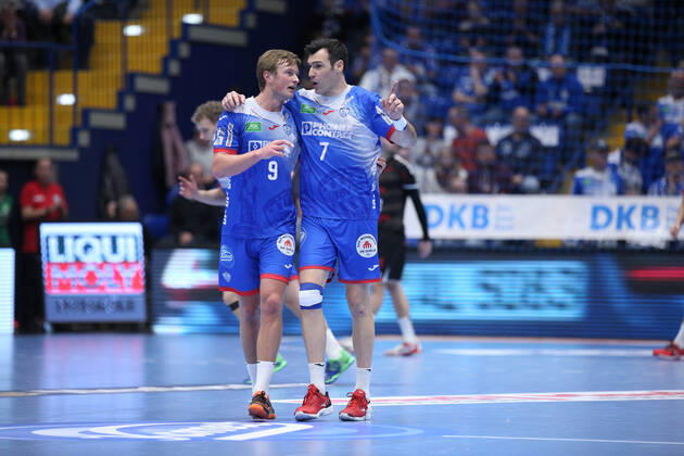 v.l. Jonathan Carlsbogard (TBV Lemgo Lippe 9), Isaias Guardiola (TBV Lemgo Lippe 7) GER, Handball, 1. Bundesliga, TBV Lemgo Lippe gegen Die Eulen Ludwigshafen, 10.11.2019 Lemgo Copyright: xStrohdiekx Eibner-Pressefotox EP_jsk