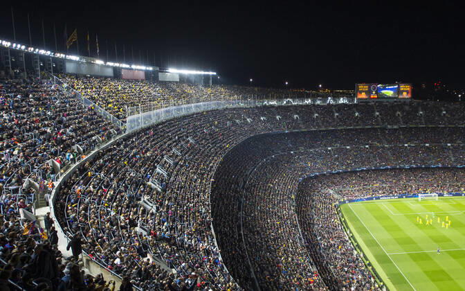 Fußball, Stadiongeschichte FC Barcelona Bilder des Jahres 2019, Sport 11 November Fußball: UEFA Champions League: 5. Spieltag, FC Barcelona, Barca - Borussia Dortmund am 27.11.2019 im Camp Nou in Barcelona Stadion Übersicht, Hinterleger, Feature, Allgemein, Flutlicht, UEFA REGULATIONS PROHIBIT ANY USE OF PHOTOGRAPHS AS IMAGE SEQUENCES AND OR QUASI-VIDEO. Copyright: xKirchner ChristopherxNeundorfx