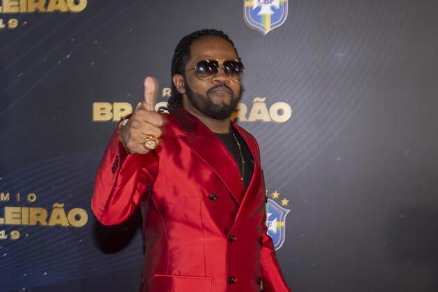 Prêmio Brasileirão 2019 RIO DE JANEIRO, RJ - 09.12.2019: PRÊMIO BRASILEIRÃO 2019 - Xande de Pilares during the 2019 Brasileirão Award held at Warehouse 2 at Pier Mauá, the city& 39ort regioegion, on Monday night (9), in Rio de Janeiro, RJ. (Photo: Celso Pupo Fotoarena) x1844726x  CelsoxPupo