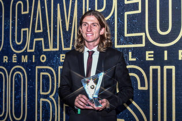 Prêmio Brasileirão 2019 RIO DE JANEIRO, RJ - 09.12.2019: PRÊMIO BRASILEIRÃO 2019 - Filipe Luís during the award event of the 2019 Brazilian Championship (2019 Brazilian Prize), held at Pier Mauá Warehouse 2, located in the city of Rio de Janeiro, RJ, on Monday night (09). (Photo: Nayra Halm Fotoarena) x1844858x  NayraxHalm