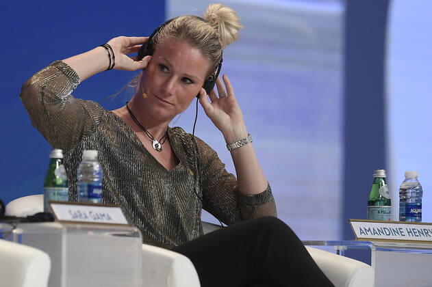 Foto Fabio Ferrari - LaPresse 28 Dicembre 2019 Dubai ( Emirati Arabi ) 14ma edizione di Dubai International Sports Conference - Second Session - Empowering Women in Football - Globe Soccer Award 2019 Nella foto:Amandine Henry (France national team, Nationalteam Player ) photo Fabio Ferrari LaPresse December 28, 2019 Dubai (Unated Arab Emirate) Sport 13th edition of the Dubai International Sports Conference - Second Session - Empowering Women in Football - Globe Soccer Award 2019 In the pic:Amandine Henry (France National Team Player )  Copyright: xFabioxFerrari LaPresse LaPresse x