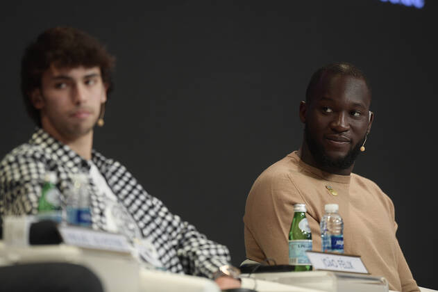 Foto Fabio Ferrari - LaPresse 28 Dicembre 2019 Dubai ( Emirati Arabi ) 14ma edizione di Dubai International Sports Conference - Football Changing the Future - Globe Soccer Award 2019 Nella foto:Romelu Lukaku (Inter Milan &amp; Belgium national team, Nationalteam Star ) photo Fabio Ferrari LaPresse December 28, 2019 Dubai (Unated Arab Emirate) Sport 13th edition of the Dubai International Sports Conference - Football Changing the Future - Globe Soccer Award 2019 In the pic:Romelu Lukaku (Inter Milan &amp; Belgium National Team Star )  Copyright: xFabioxFerrari LaPresse LaPresse x