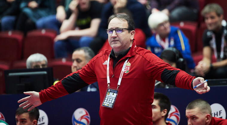 MALMO 20200111 The Hungarian head coach István Gulyás during the Men s EHF EURO 2020 Handball group E match preliminary round between Hungary and Russia in Malmo Arena Saturday Jan. 11, 2020. Photo Andreas Hillergren TT kod 10600 Malmo Sweden x10600x Copyright: xAndreasxHillergren TTx HANDBALL HUNGARY-RUSSIA