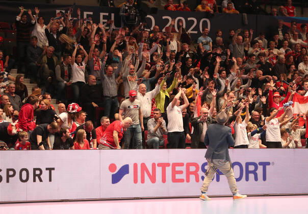HANDBALL - EHF EURO 2020, AUT vs UKR VIENNA,AUSTRIA,12.JAN.20 - HANDBALL - EHF European Men s Handball Championship 2020, group stage, Austria vs Ukraine. Image shows fans. GEPAxpictures xChristianxOrt