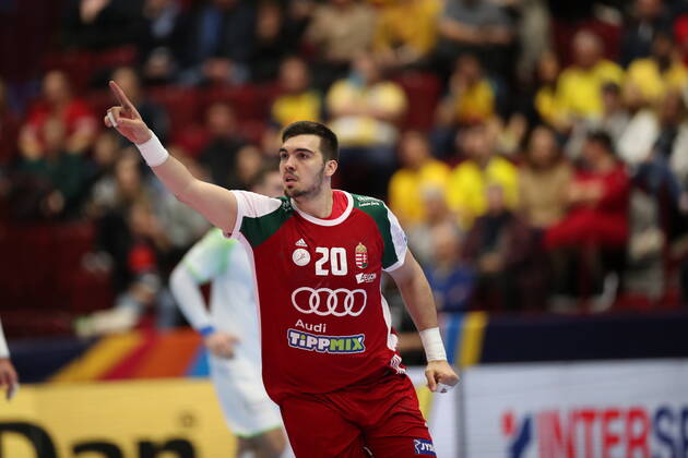 MALMOE 20200119 Hungary s Miklos Rosta celebrates after scoring during the Men s European Handball Championship main round Group 2 match between Slovenia and Hungary at Malmo Arena, Friday Jan. 19, 2020. Foto Andreas Hillergren TT kod 10600 Malmo Sweden x10600x Copyright: xAndreasxHillergren TTx HANDBALL SLOVENIA-HUNGARY