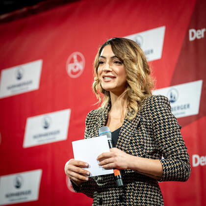 24.01.2020 - Fussball - Saison 2019 2020 - Neujahrsempfang Empfang 1. FC Nürnberg FCN bei der Nürnberger Versicherung - ThHa - Valentina Maceri (Moderatorin des Abends )