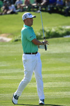 SCOTTSDALE, AZ - FEBRUARY 01: Justin Thomas hits an approach shot on the eighteenth hole during the third round of the Waste Management Phoenix Open on February 01, 2020, at TPC Scottsdale in Scottsdale, Arizona. (Photo by Will Powers Icon Sportswire) GOLF: FEB 01 PGA, Golf Herren - Waste Management Phoenix Open Icon202200201040