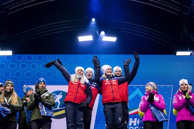 200213 Marte Olsbu Roiseland, Tiril Kampenhaug Eckhoff, Tarjei Bo of Norway and Johannes Thingnes Bo of Norway at the medal ceremony for mixed relay during the IBU Biathlon World Championships on February 13, 2020 in Antholz. Photo: Joel Marklund BILDBYRAN kod JM 88107 bbeng skidskytte skiskyting biathlon VM skidskytte-VM IBU Biathlon World Championships 2020 Anterselva mixed relay mixstafett stafett medaljceremoni medal ceremony Copyright: JOELxMARKLUND BB200213JM146
