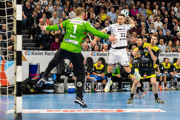 THW Kiel gegen TVB 1898 Stuttgart am 16.2.2020 Ole Rahmel ( 22, THW Kiel, AU), THW Kiel gegen TVB 1898 Stuttgart in der LIQUI MOLY Handball-Bundesliga am 25. Spieltag, in der Sparkassen Arena (Kiel) am 16.2.2020 Copyright: xBEAUTIFULxSPORTS Angenendtx
