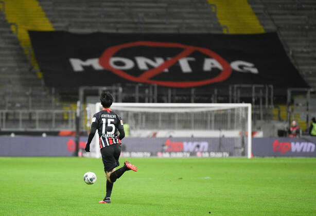 2020 Bilder des Jahres, Sport 02 Februar Sport Themen der Woche KW09 Sport Bilder des Tages 24.02.2020, xmhx, Fussball 1.Bundesliga, Eintracht Frankfurt - Union Berlin emspor, v.l. Daichi Kamada (Eintracht Frankfurt) (DFL DFB REGULATIONS PROHIBIT ANY USE OF PHOTOGRAPHS as IMAGE SEQUENCES and or QUASI-VIDEO) Frankfurt am Main