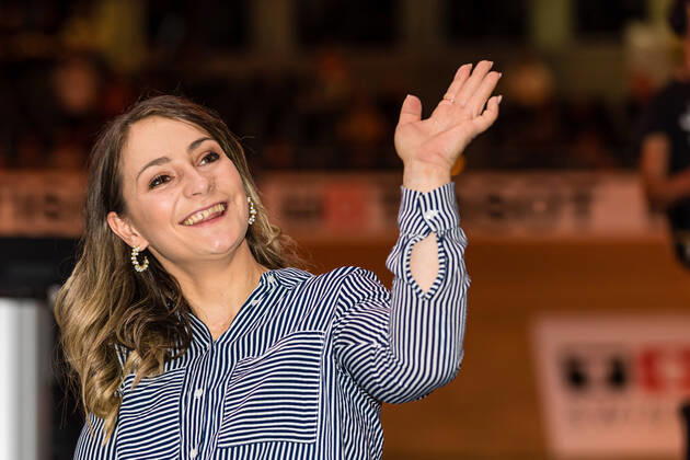 Sport Themen der Woche KW09 Sport Bilder des Tages 01.03.2020, Berlin, Berlin: 2020 Track cycling, Rad, Radsport, Bahnrad, Bahn World Championships: Die im Juni 2018 verünglückte Bahnradsprinterin Kristina Vogel - mehrfache Olympiasiegerin, Welt-, Europa- und Deutsche Meisterin - bekommt vom Präsidenten des Rad-Weltsportverbandes (UCI), David Lappartient, die UCI-Merit überreicht. UCI Merit ist die höchste Auszeichnung der UCI. 2020 Track Cycling World Championships Berlin Copyright: xEibner-Pressefotox EP_Ham