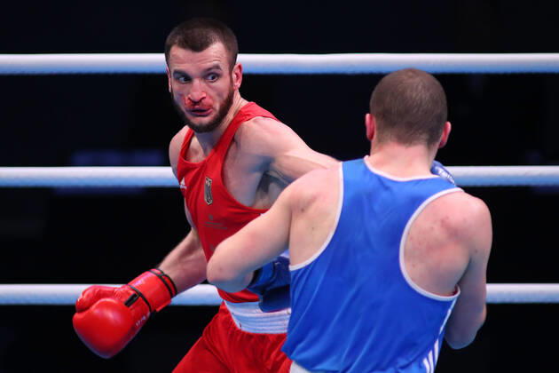 Bilder des Jahres 2020, Sport 03 März Sport Bilder des Tages Ibragim Bazuev of Germany, wearing red and Stepan Hrekul of Ukraine, wearing blue competing in the MenÃ¢â‚¬â ¢s Light-heavyweight preliminaries during The Road to Tokyo, Olympic Boxing Qualification, at The Copperbox, Queen Elizabeth Olympic Park, Stratford, London. March 15 2020. ( Mitchell Gunn Espa-Images) London USA - ZUMAcs12 20200315_zaf_cs12_037 Copyright: xESPAxPhotoxAgencyx